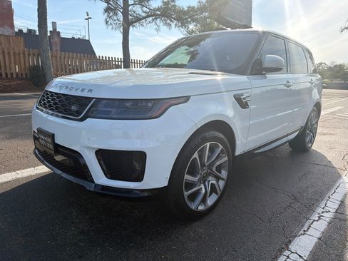 Used 2020 Land Rover Range Rover Sport HSE image 2