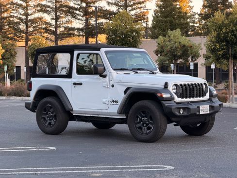 Used 2024 Jeep Wrangler Sport AWD/4WD image 6