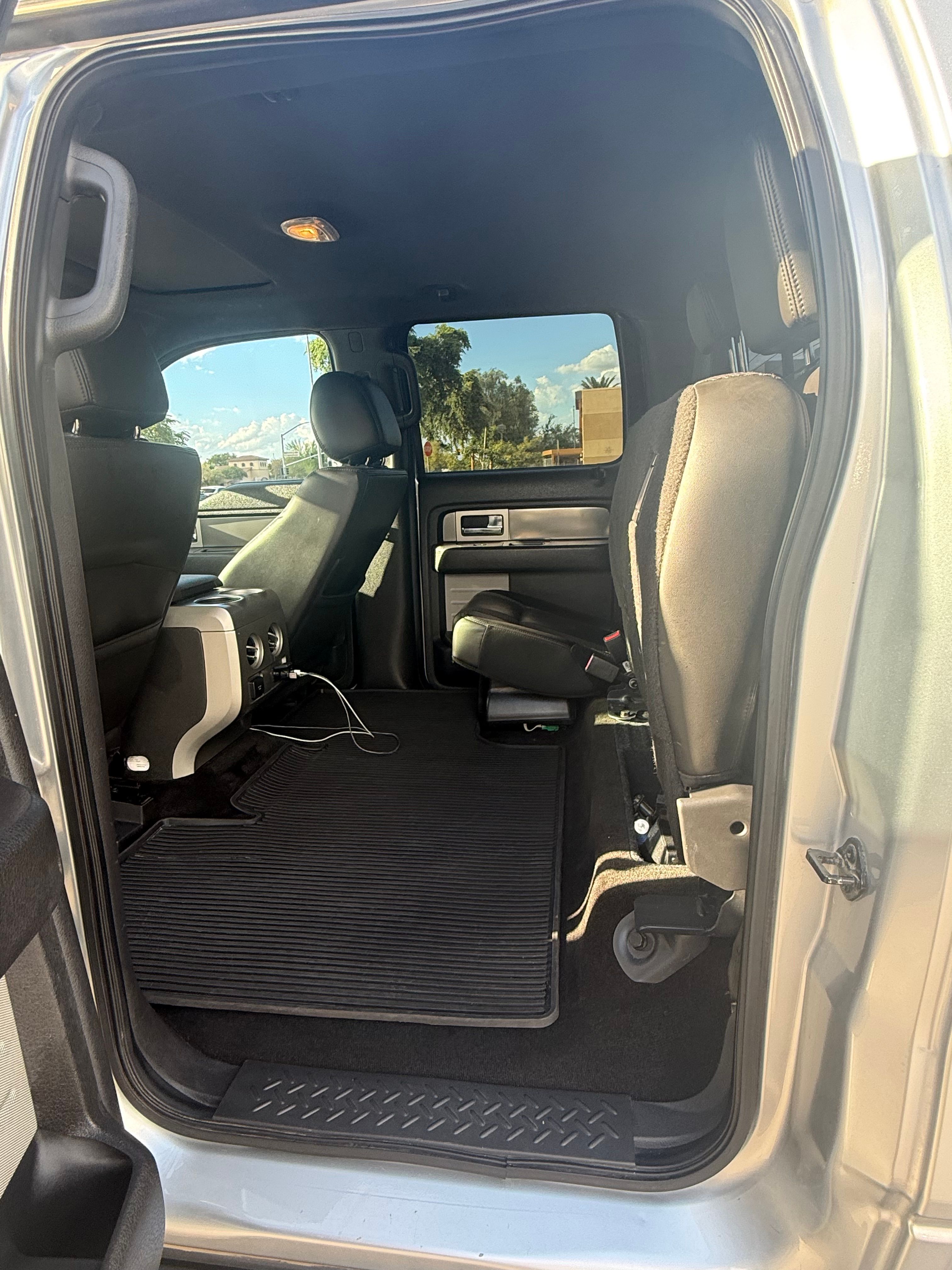 Used 2014 Ford F150 Raptor w/ Equipment Group 801A Luxury AWD/4WD image 23