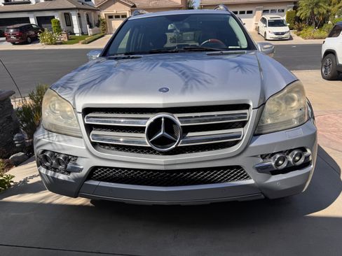 Used 2010 Mercedes-Benz GL 450 4MATIC image 9