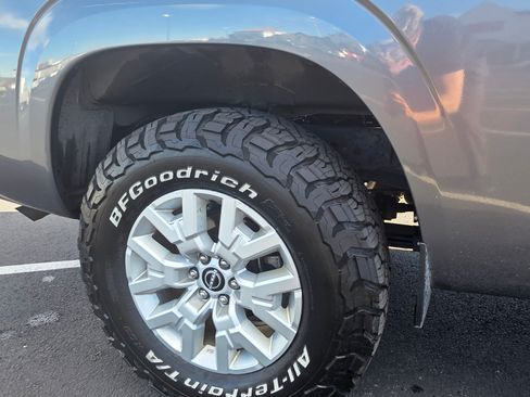 Used 2022 Nissan Frontier SV image 10