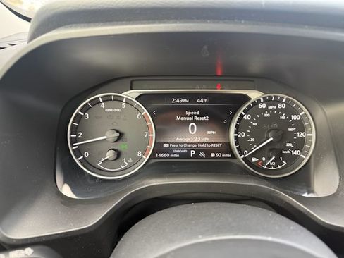 Used 2024 Nissan Rogue SV w/ SV Premium Package image 4