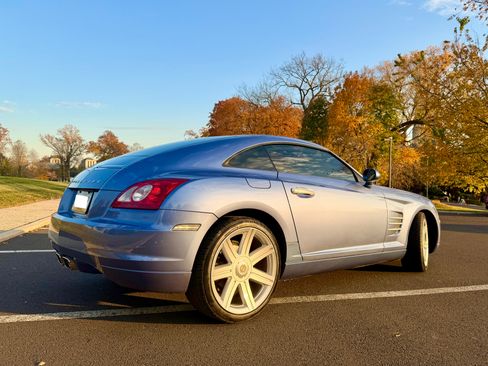 Used 2006 Chrysler Crossfire Limited image 9