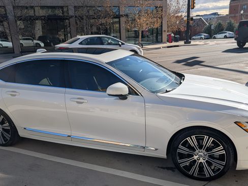 Used 2023 Volvo S90 T8 Ultimate image 8