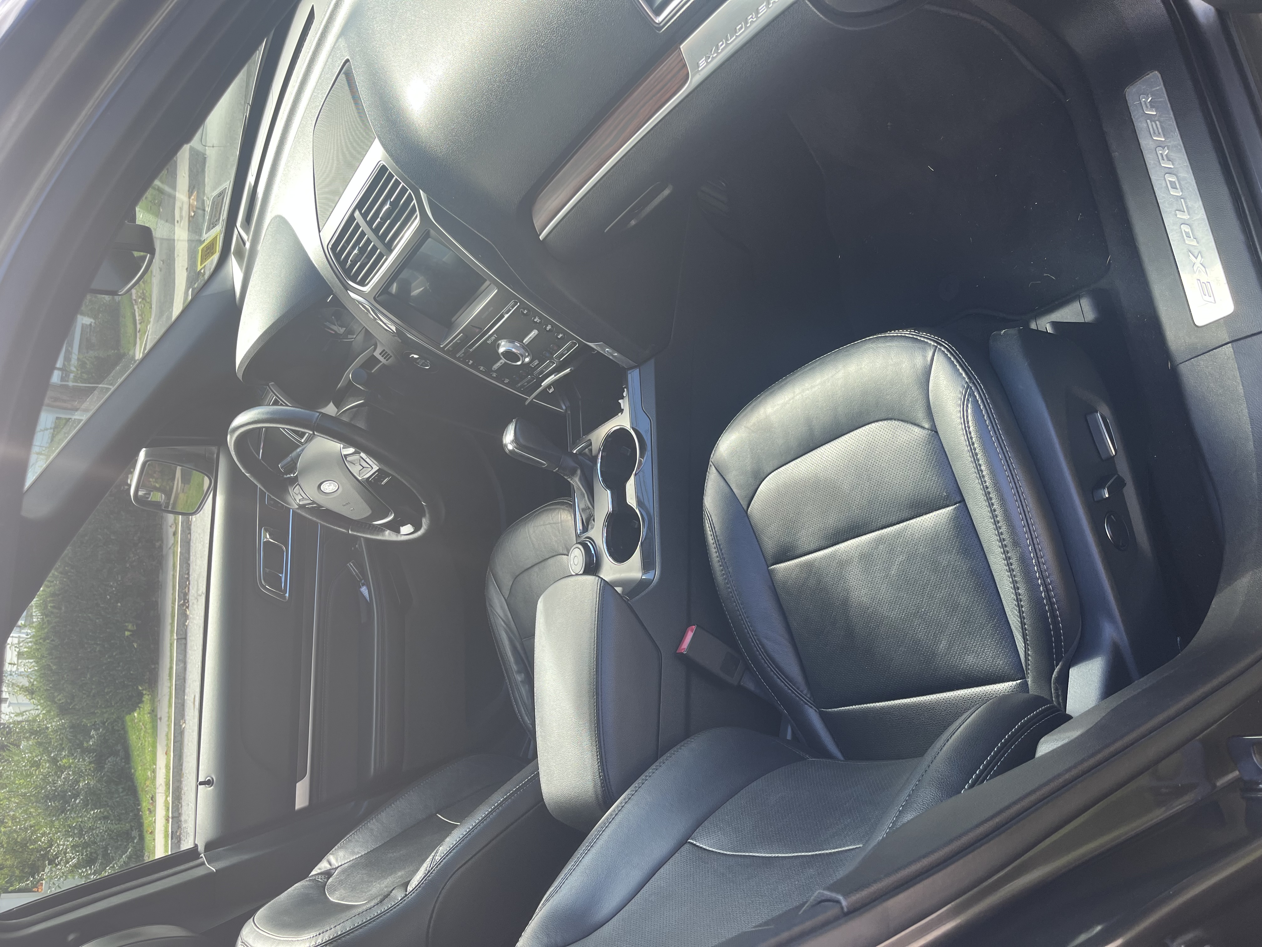 Used 2018 Ford Explorer Limited AWD/4WD image 16