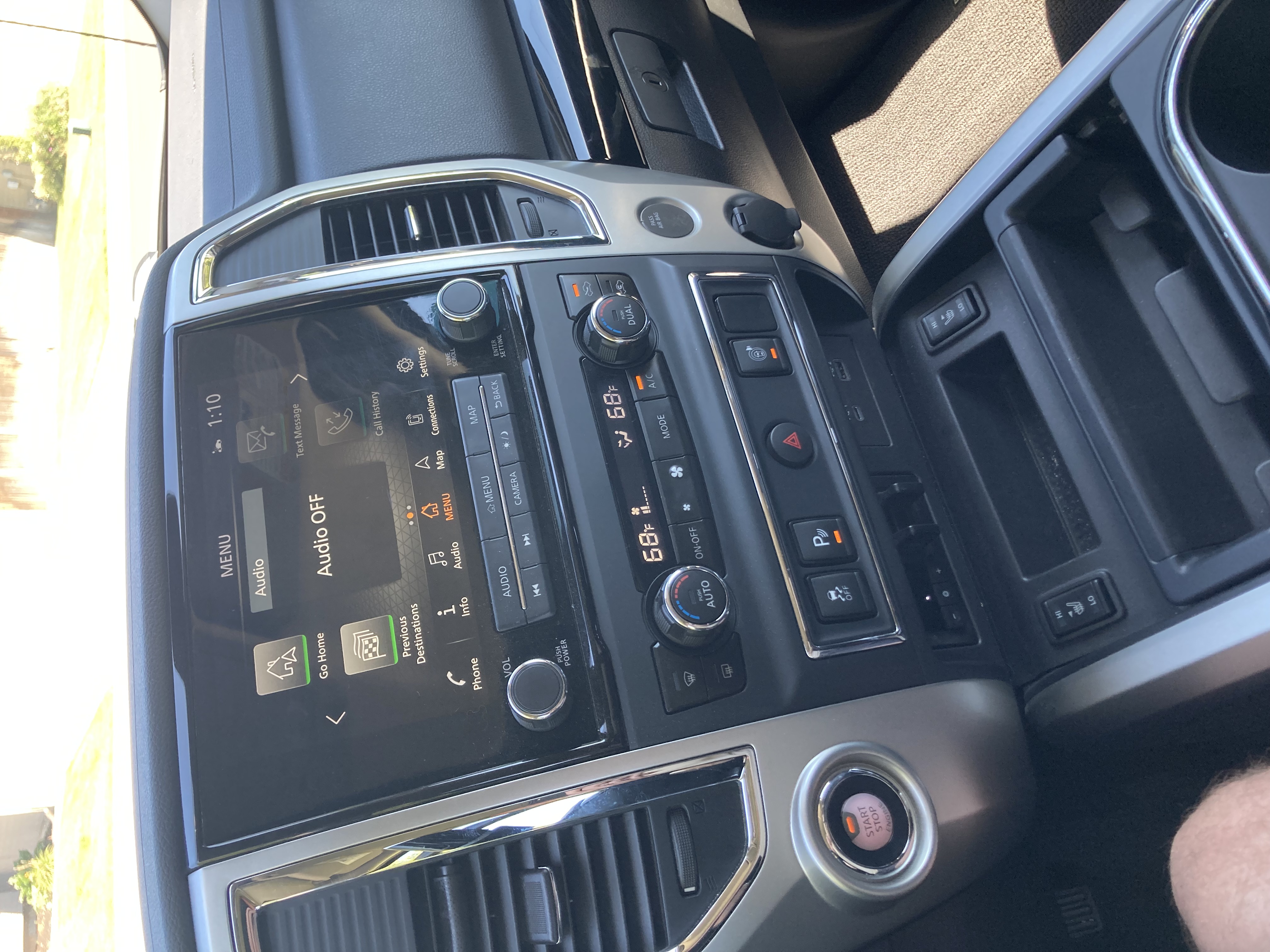 Used 2021 Nissan Titan SV w/ SV Convenience Package RWD image 13