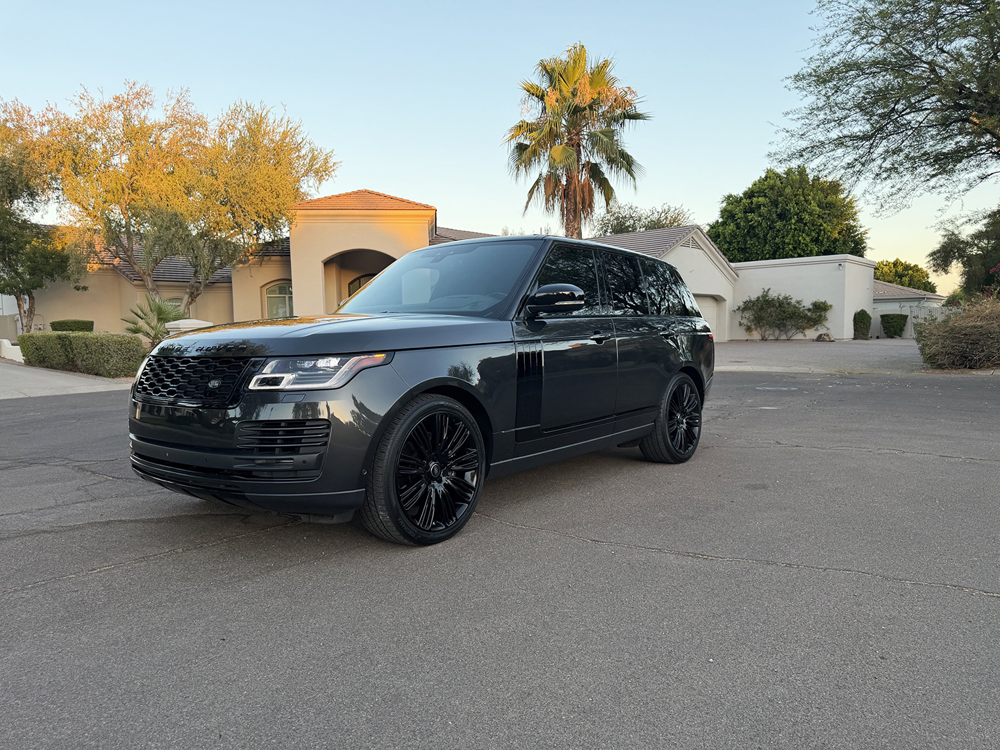 Used 2018 Land Rover Range Rover Supercharged AWD/4WD image 1
