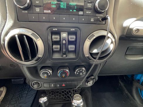 Used 2011 Jeep Wrangler Unlimited Sport AWD/4WD image 16