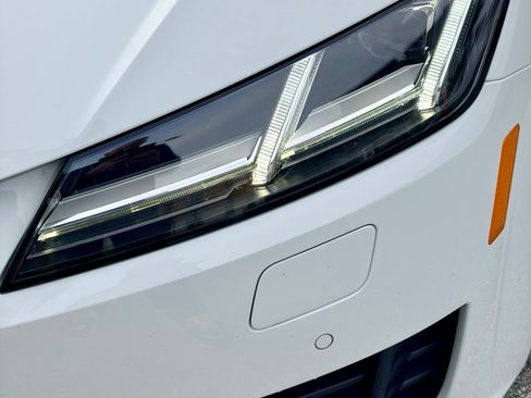 Used 2017 Audi TT 2.0T image 2