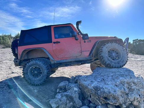 Used 2013 Jeep Wrangler Rubicon w/ PWR Convenience Group AWD/4WD image 22