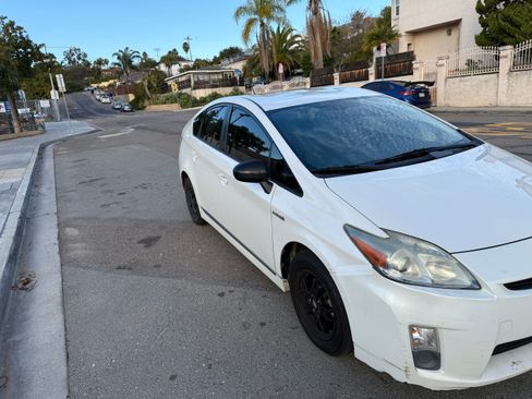 Used 2011 Toyota Prius Three image 5