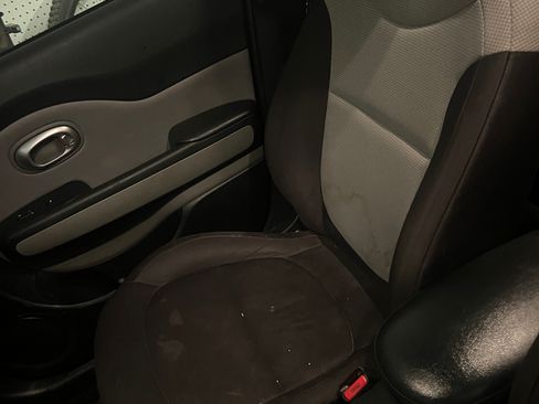 Used 2015 Kia Soul image 12