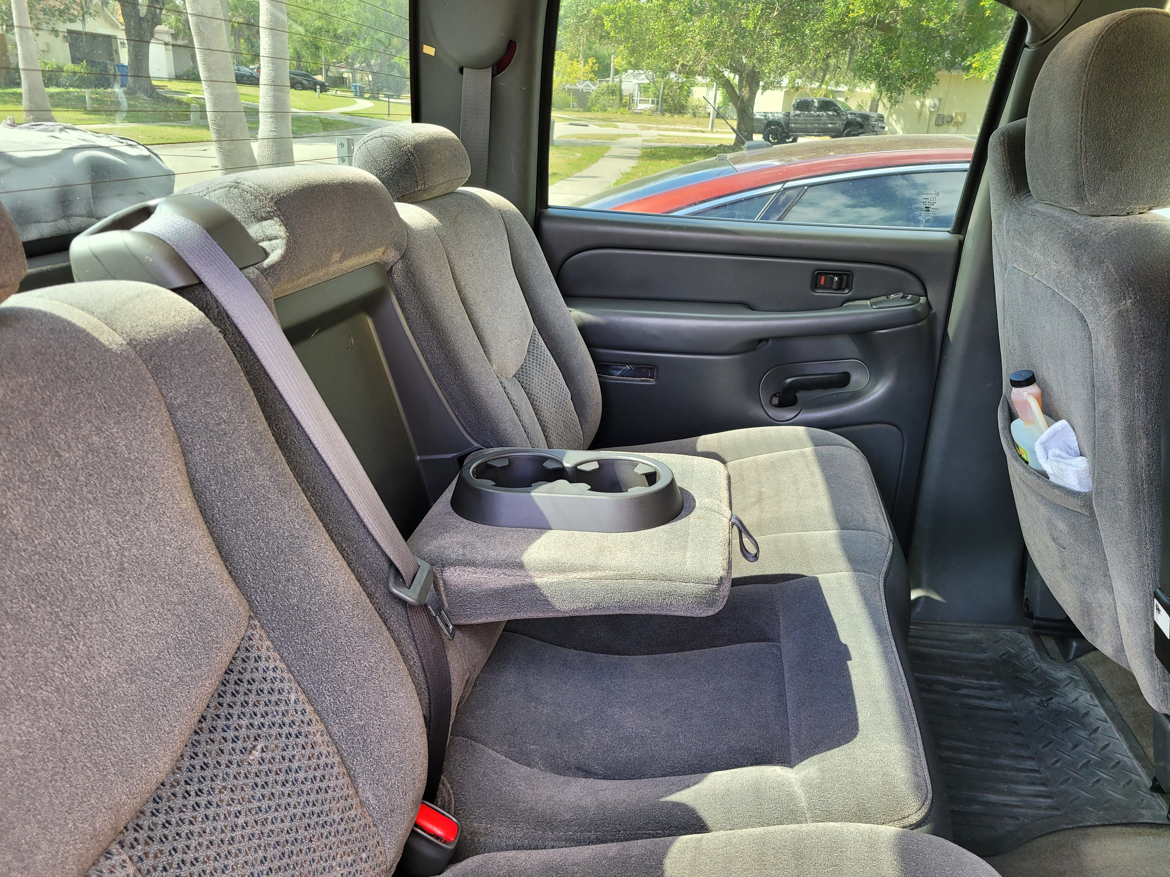Used 2005 Chevrolet Silverado 2500 LS w/ Heavy-Duty Power Package AWD/4WD image 4