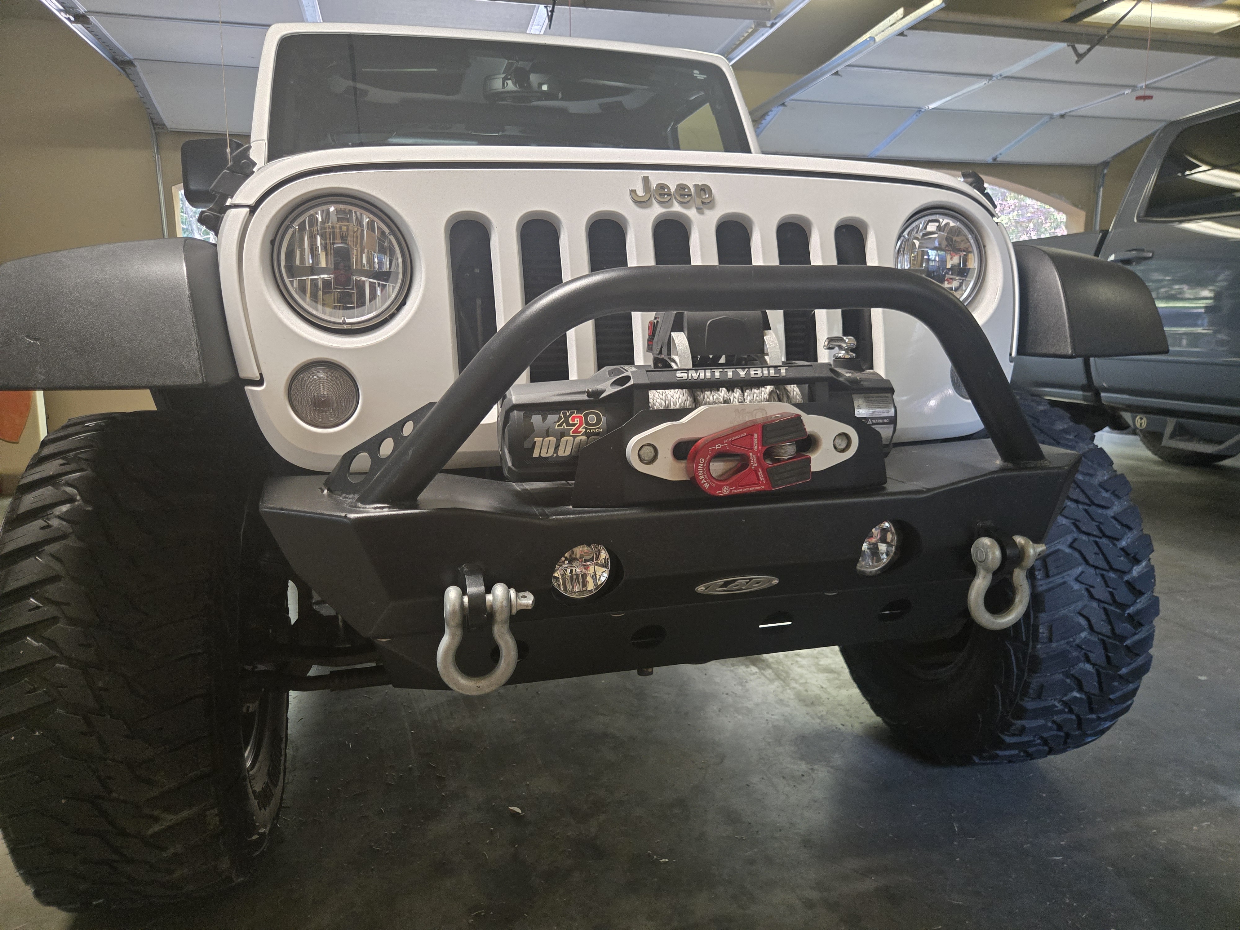 Used 2015 Jeep Wrangler Unlimited Rubicon w/ Connectivity Group AWD/4WD image 6