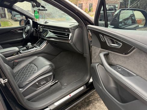 Used 2022 Audi SQ7 Prestige image 13