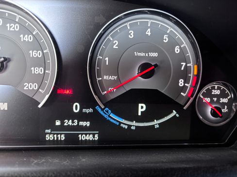 Used 2018 BMW M3 RWD image 5