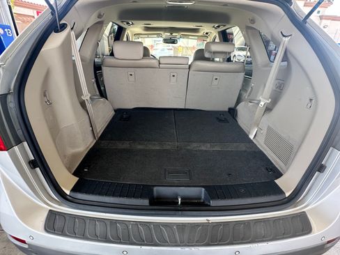 Used 2011 Hyundai Veracruz Limited FWD image 10
