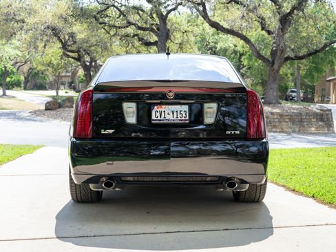 Used 2006 Cadillac STS V image 4