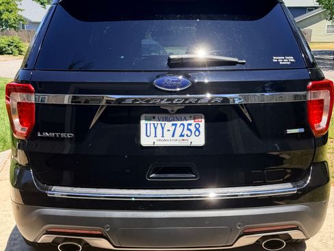 Used 2018 Ford Explorer Limited w/ Equipment Group 301A AWD/4WD image 1