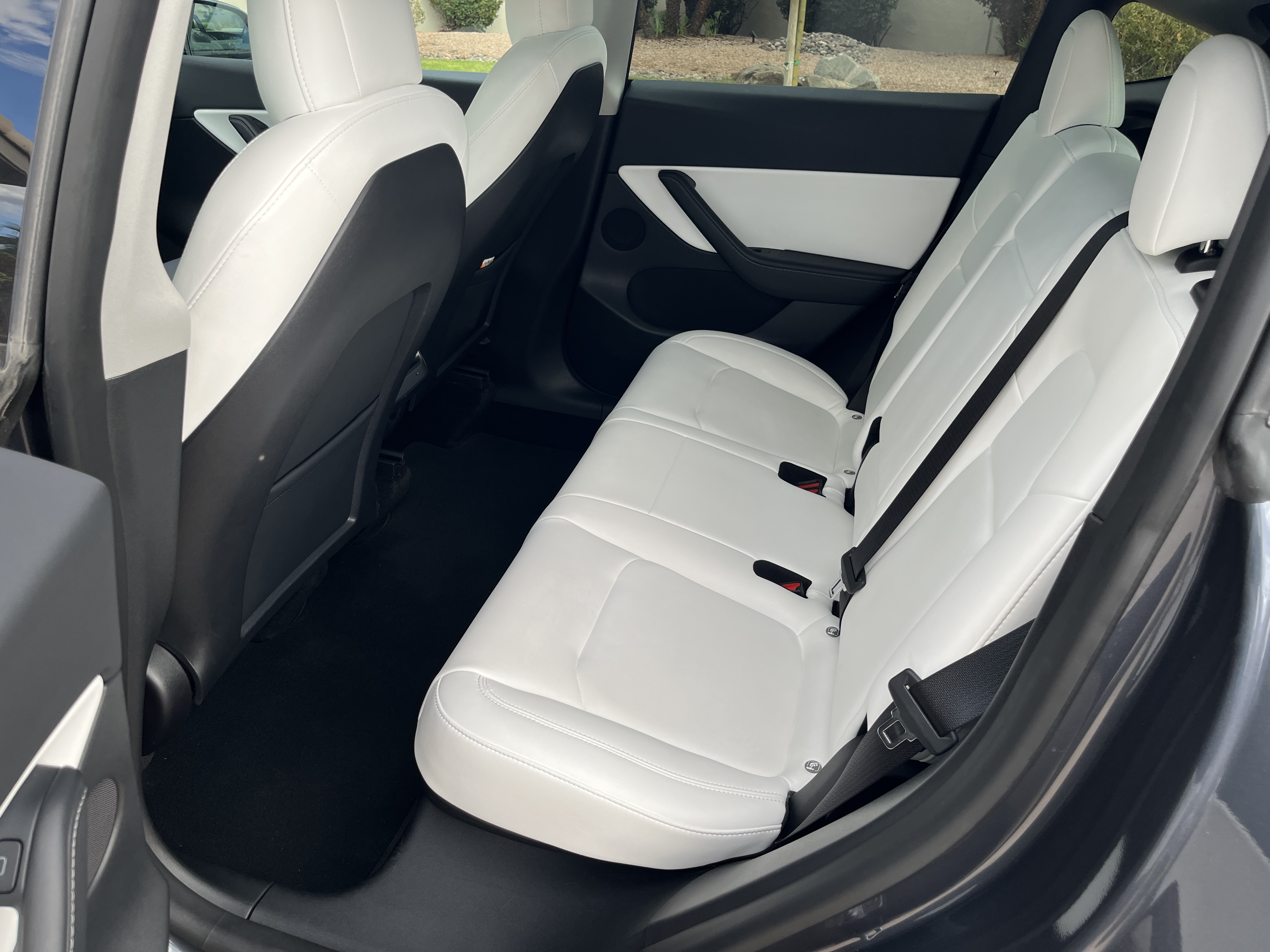 Used 2022 Tesla Model Y Performance AWD/4WD image 9