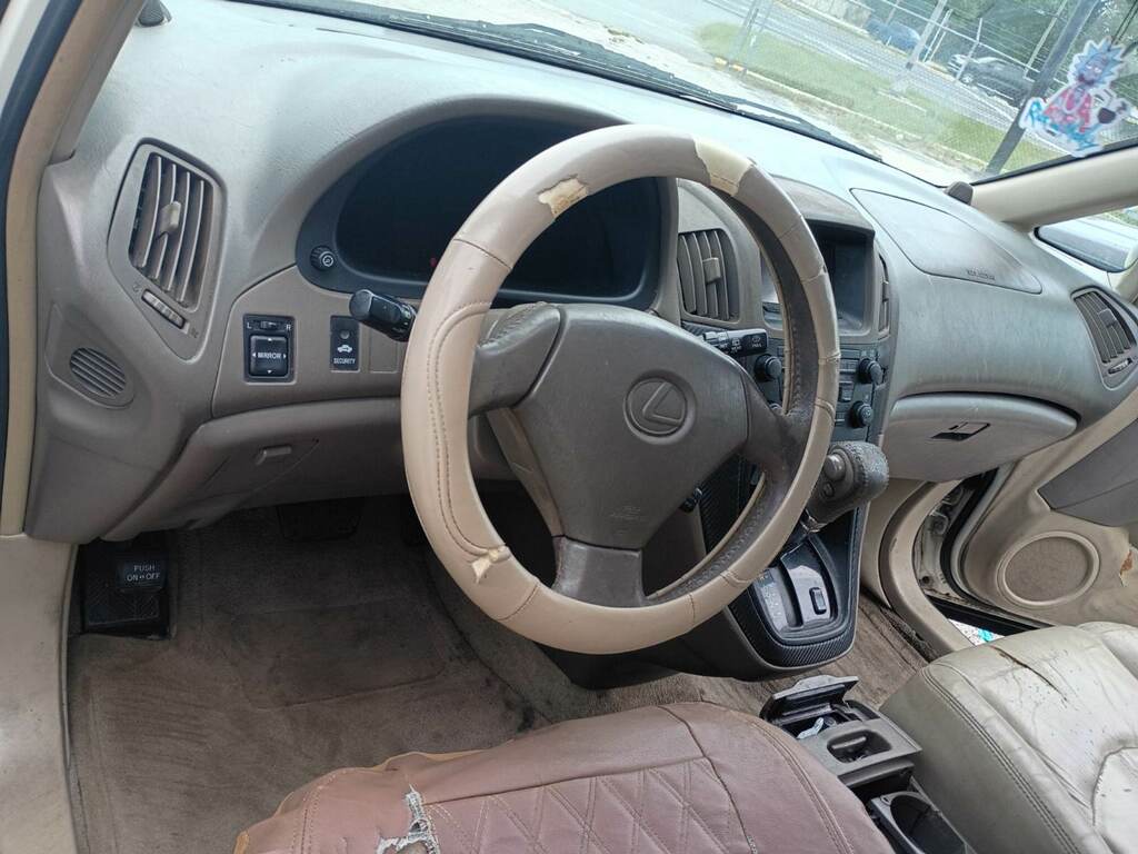 Used 1999 Lexus RX 300 FWD image 5