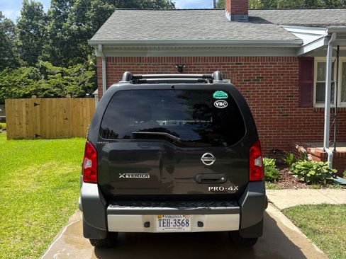 Used 2011 Nissan Xterra PRO-4X w/ Pro-4x Leather Pkg AWD/4WD image 4