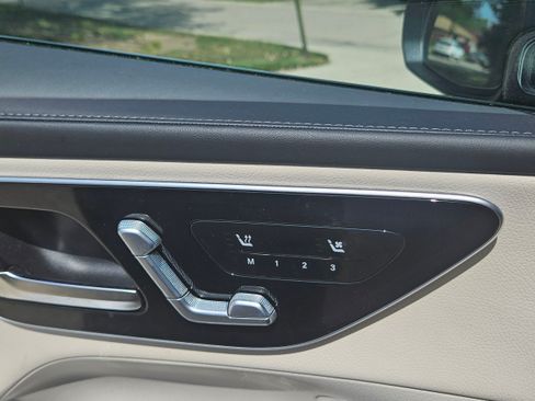 Used 2023 Mercedes-Benz GLC 300 4MATIC image 13