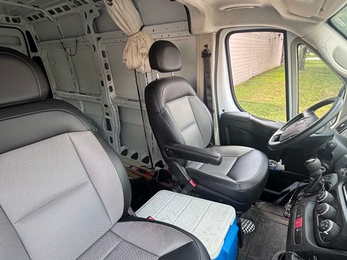 Used 2021 RAM ProMaster 2500 FWD image 6