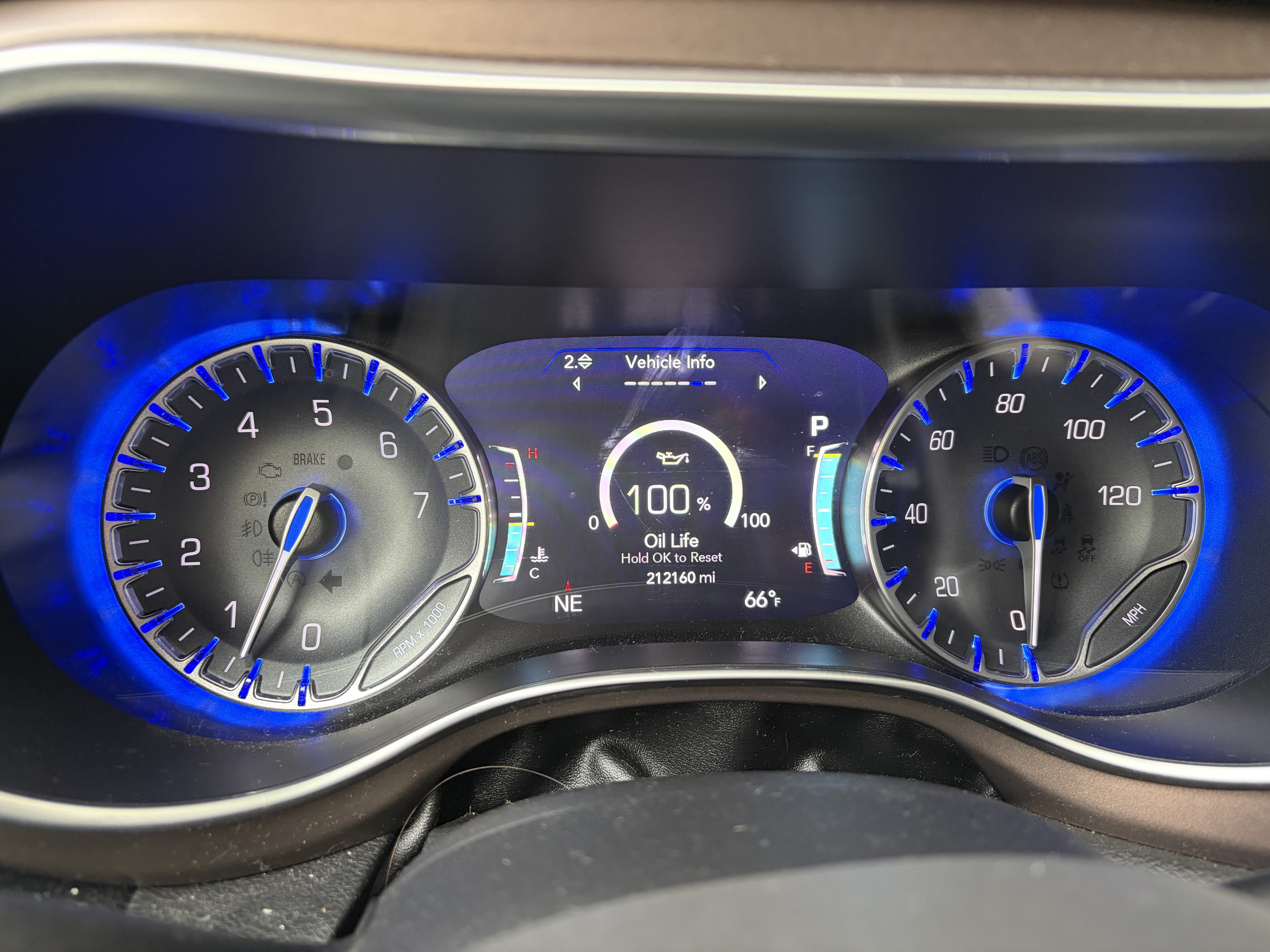 Used 2017 Chrysler Pacifica Touring-L Plus FWD image 16