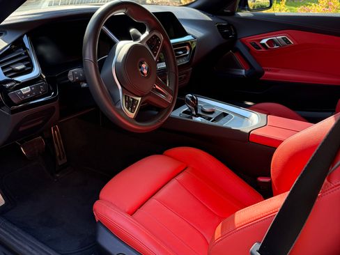 Used 2021 BMW Z4 M40i w/ Shadowloine Package image 9