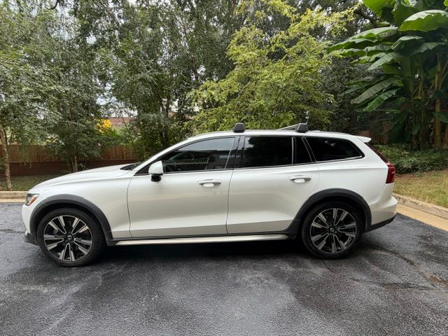 Used 2020 Volvo V60 T5 Cross Country w/ Protection Package Premier AWD/4WD image 6