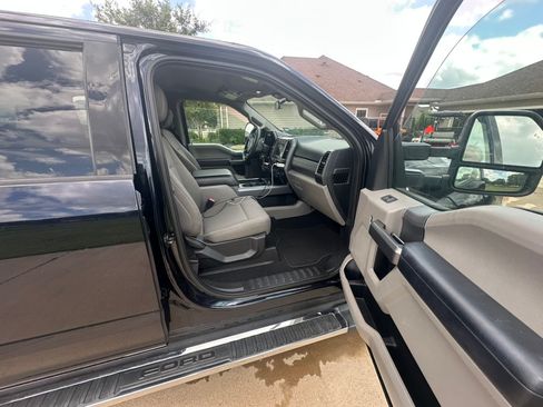 Used 2021 Ford F250 XLT w/ XLT Premium Package AWD/4WD image 15