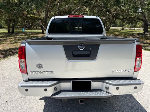 Used 2017 Nissan Frontier PRO-4X AWD/4WD image 12