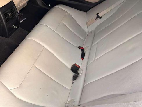 Used 2015 BMW 328i Sedan RWD image 6