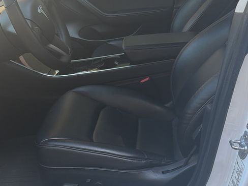 Used 2020 Tesla Model 3 RWD image 2