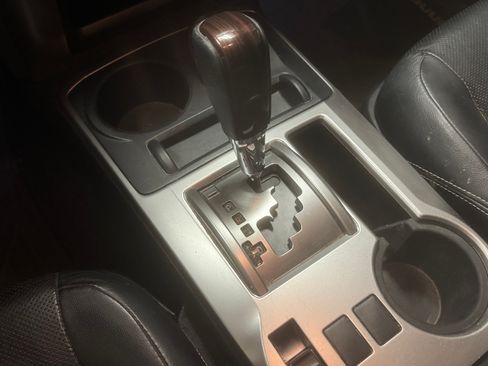 Used 2014 Toyota 4Runner Limited image 15