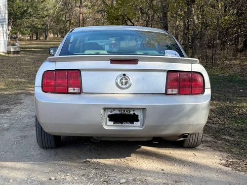 Used 2005 Ford Mustang Premium RWD image 5