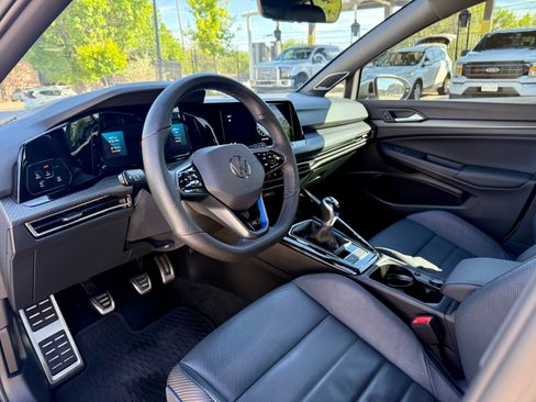 Used 2024 Volkswagen Golf R image 4