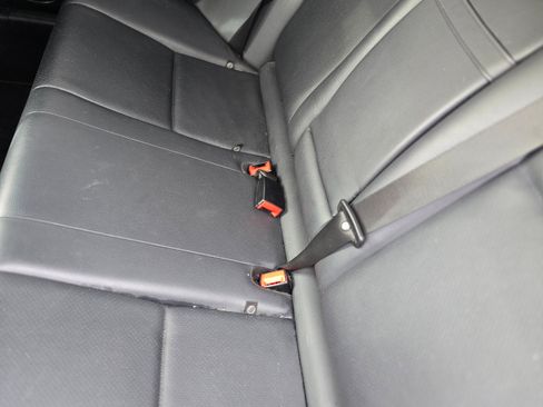 Used 2013 Mercedes-Benz C 250 Sedan image 5