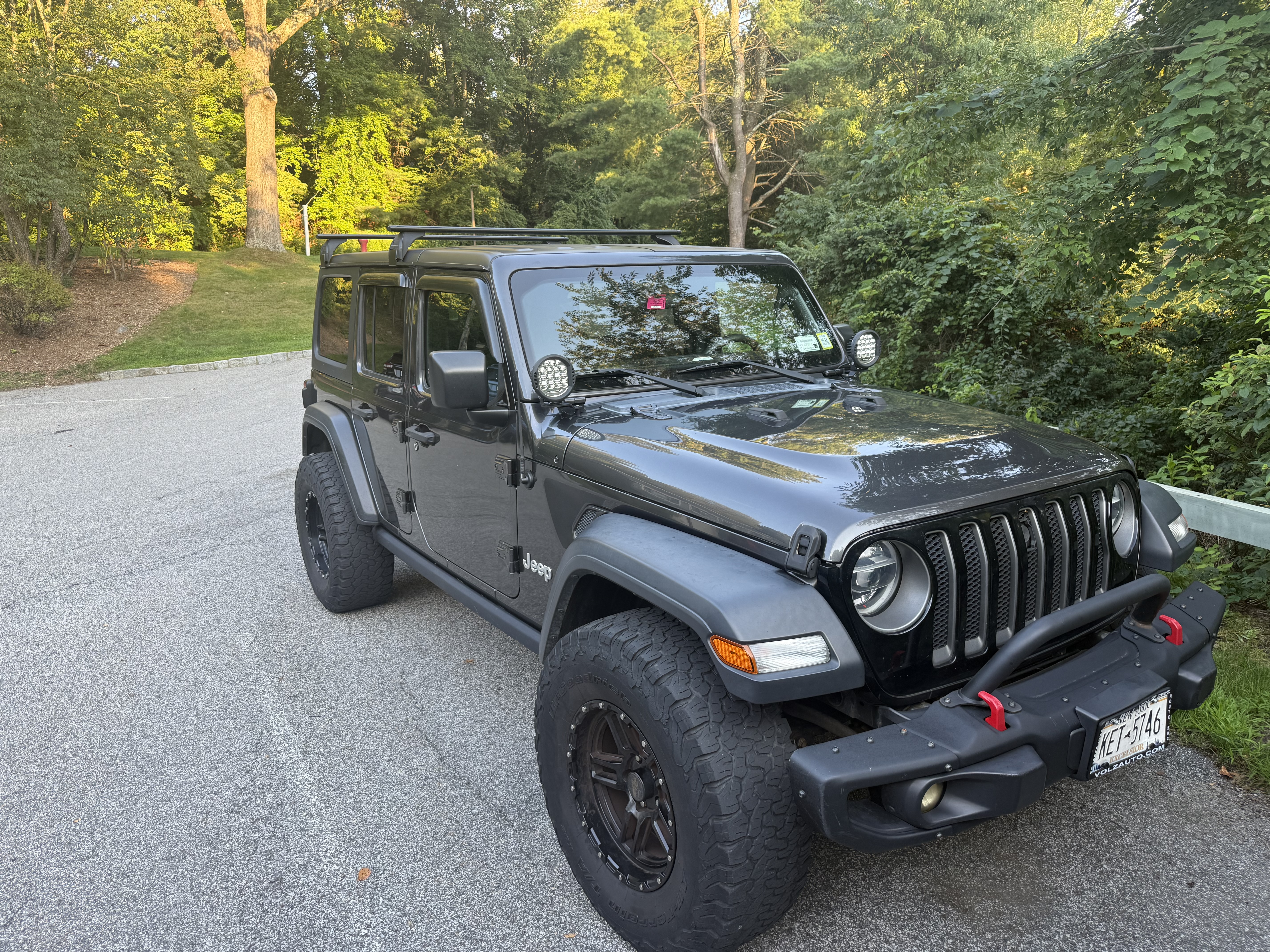 Used 2018 Jeep Wrangler Unlimited Sport AWD/4WD image 1