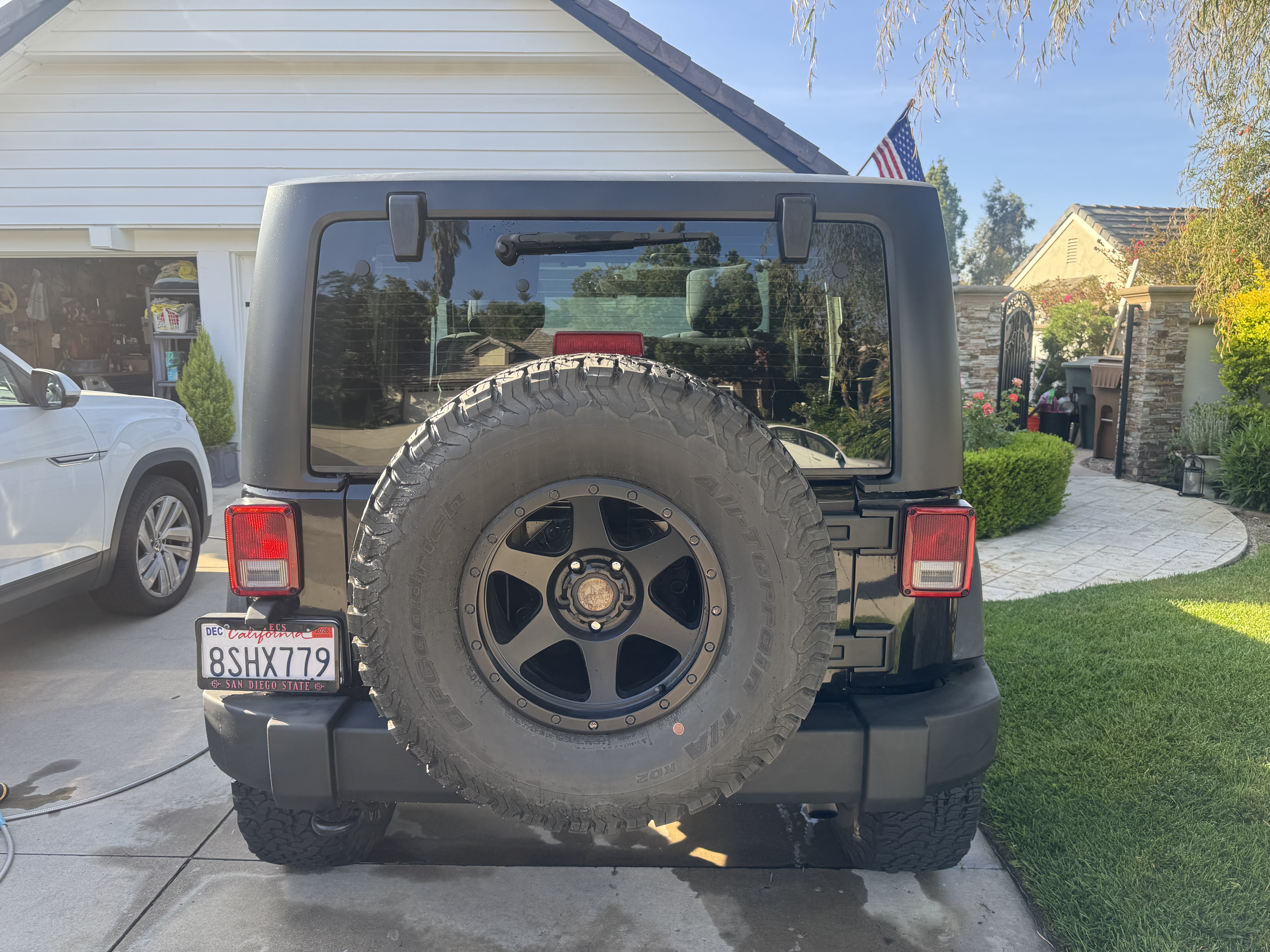 Used 2012 Jeep Wrangler Sport w/ Connectivity Group AWD/4WD image 6