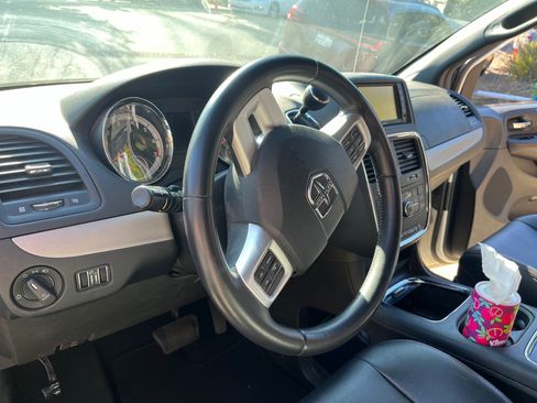 Used 2013 Dodge Grand Caravan R/T w/ Trailer Tow Group image 4