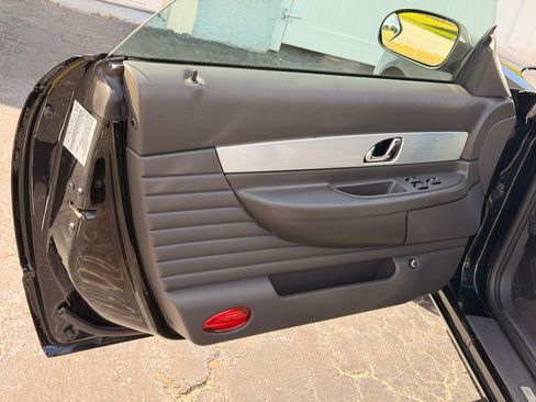 Used 2002 Ford Thunderbird image 9