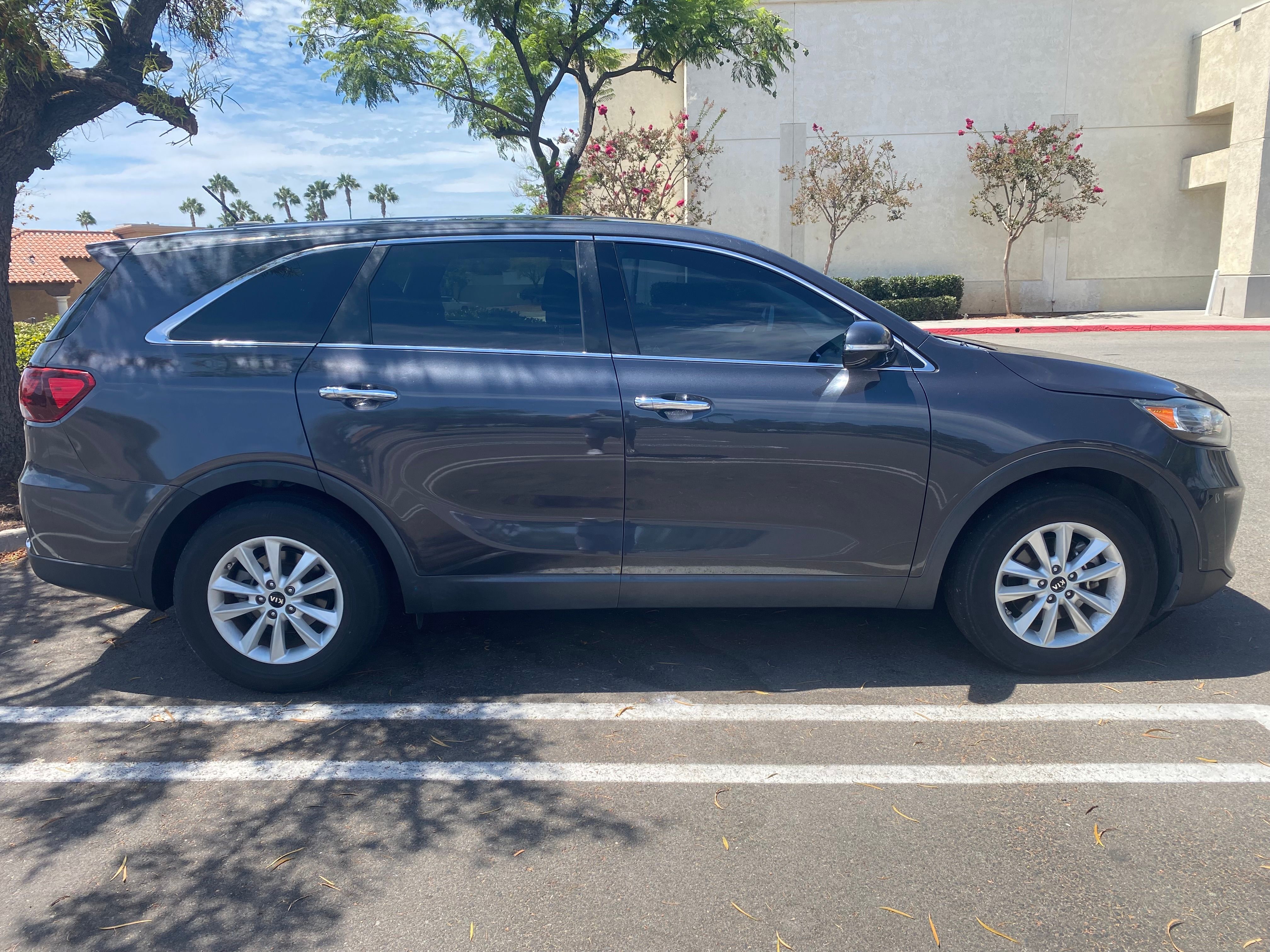 Used 2019 Kia Sorento FWD image 5