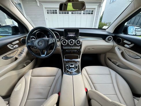 Used 2019 Mercedes-Benz GLC 300 4MATIC image 22
