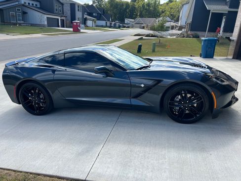 Used 2019 Chevrolet Corvette Stingray Coupe w/ 2LT Preferred Equipment Group image 1