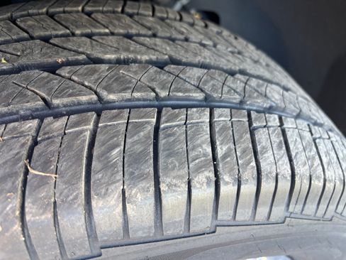 Used 2013 GMC Yukon Denali image 12