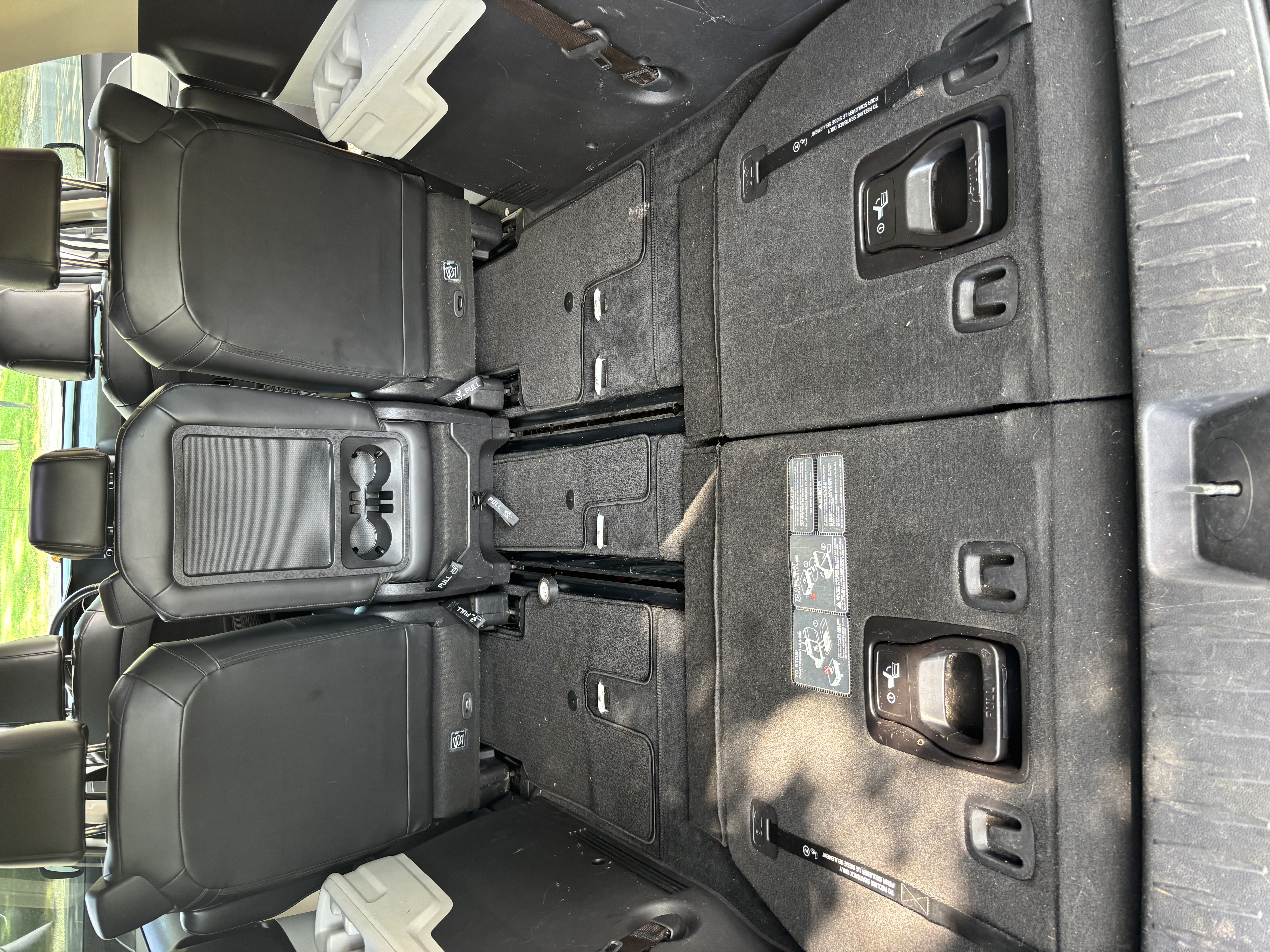 Used 2022 Kia Carnival LX FWD image 14