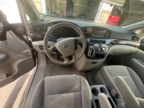 Used 2017 Nissan Quest SV FWD image 5