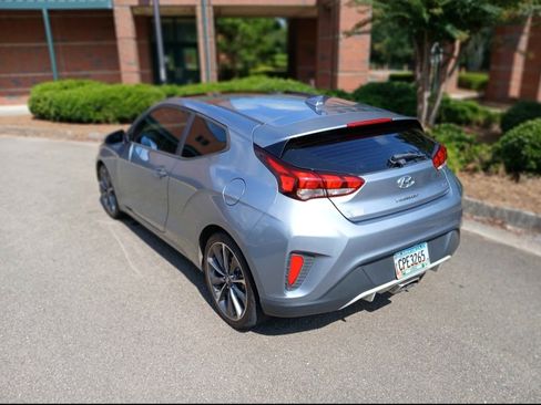 Used 2020 Hyundai Veloster 2.0 Premium image 2